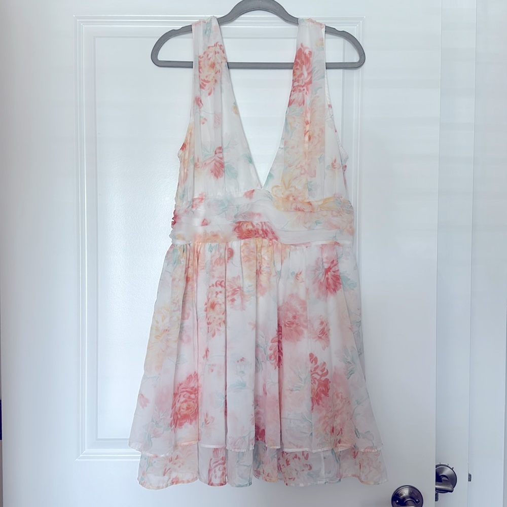 abercrombie & fitch low cut v neck mini flowy dress
